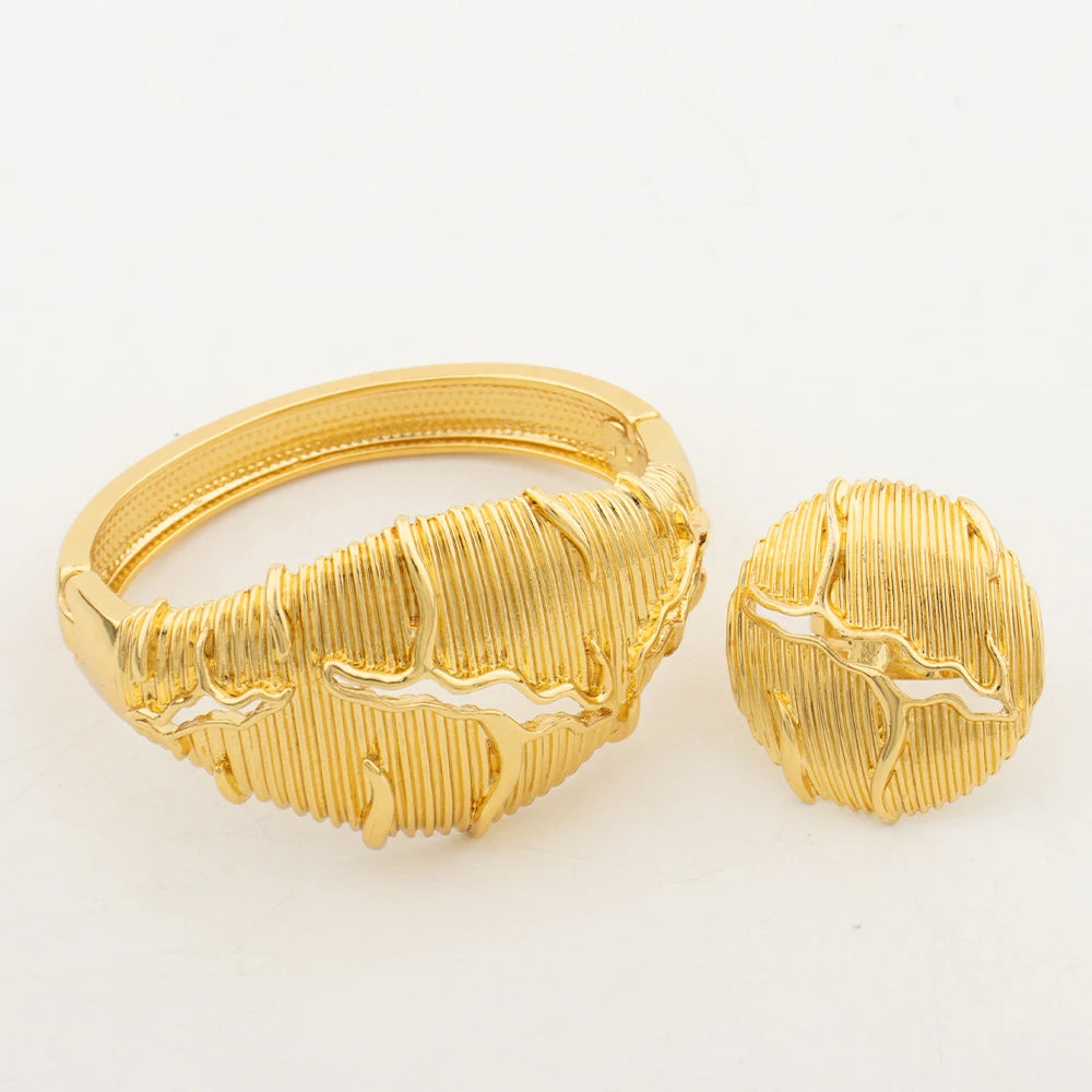 Maxy 18K Gold Color Cuff Bangle with Ring Set Dubai Chunky Bangles Set Luxury Italian African Bracelet Wedding Daily Wear Jewelry