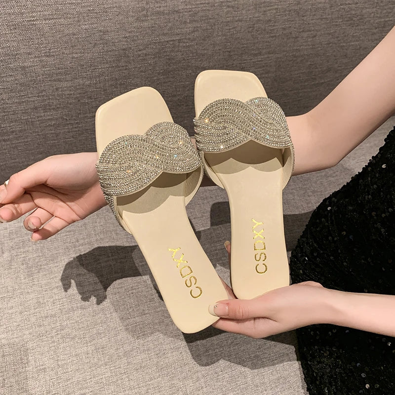Maxy New 2024 Summer Flat Heel Rhinestone Ladies Shoes Women Fashion Rhinestones Sandals High Quality Outdoor Beach Slides Slippers