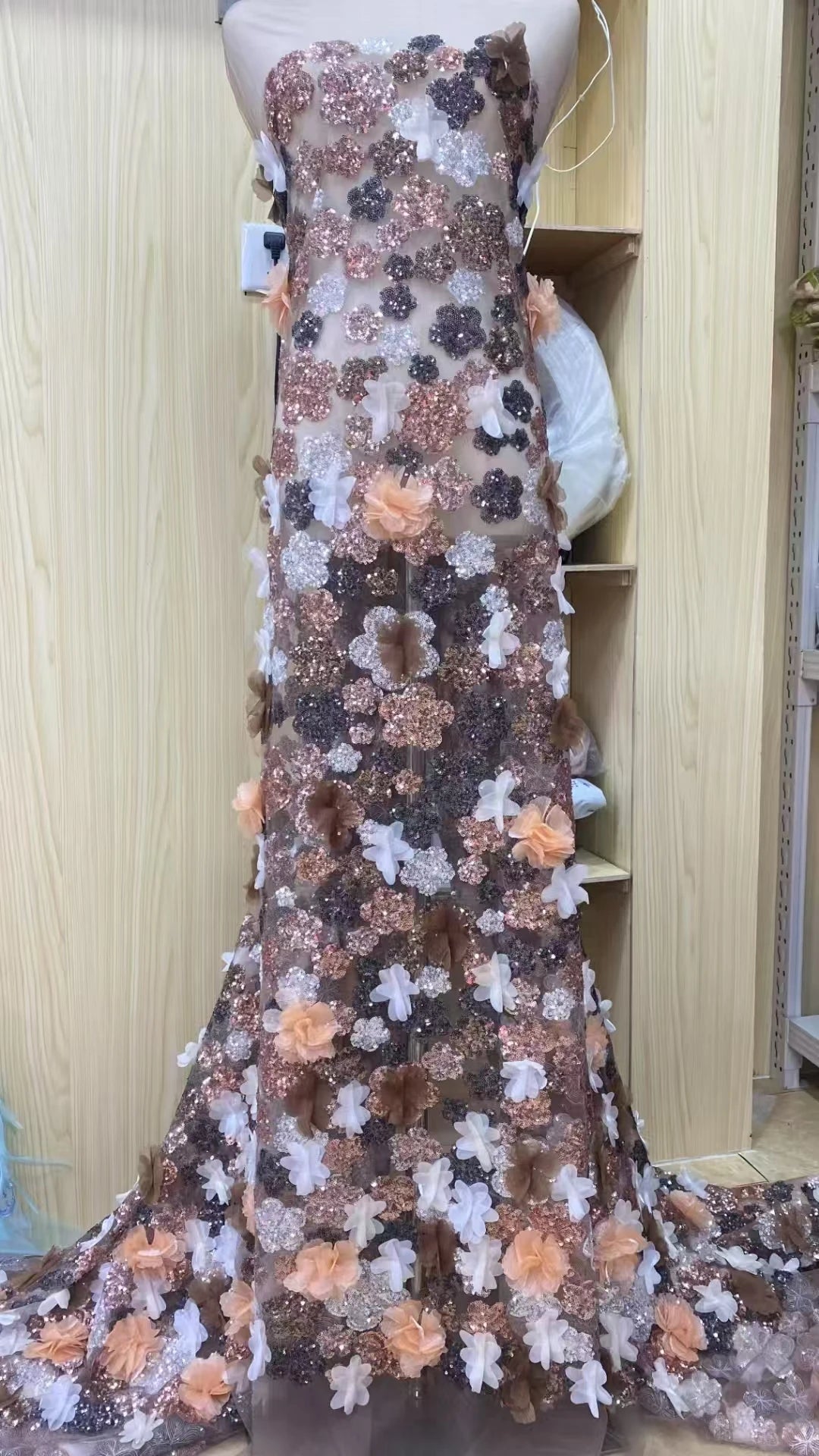 Maxy African 3D Mesh Groom Lace Fabric High Quality French Sequins Lace Fabric Nigerian Lace Fabric For Wedding Women Dress