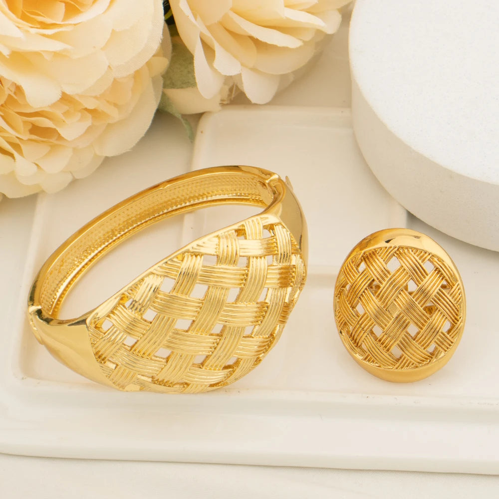 Maxy 18K Gold Color Cuff Bangle with Ring Set Dubai Chunky Bangles Set Luxury Italian African Bracelet Wedding Daily Wear Jewelry