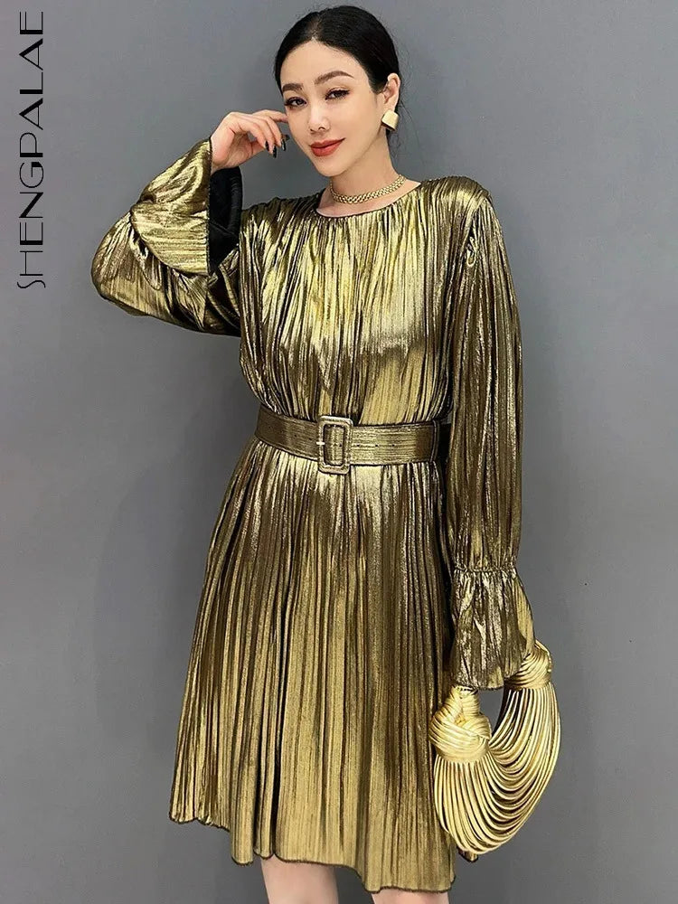 SHENGPALAE 2024 Summer New Pleated Gilded Gold Luxurious Fashionable Long Sleeved Round Neck With Belt Versatile Dresses 5C1280