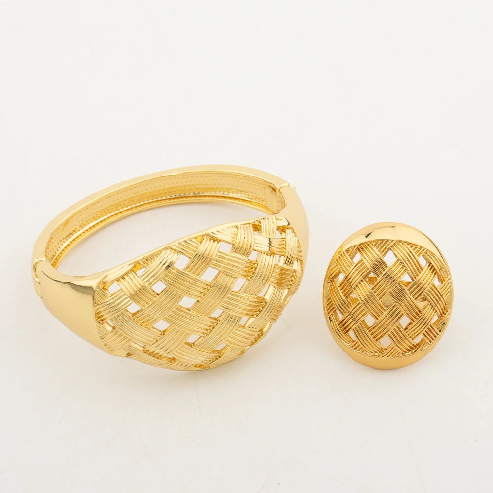 Maxy 18K Gold Color Cuff Bangle with Ring Set Dubai Chunky Bangles Set Luxury Italian African Bracelet Wedding Daily Wear Jewelry