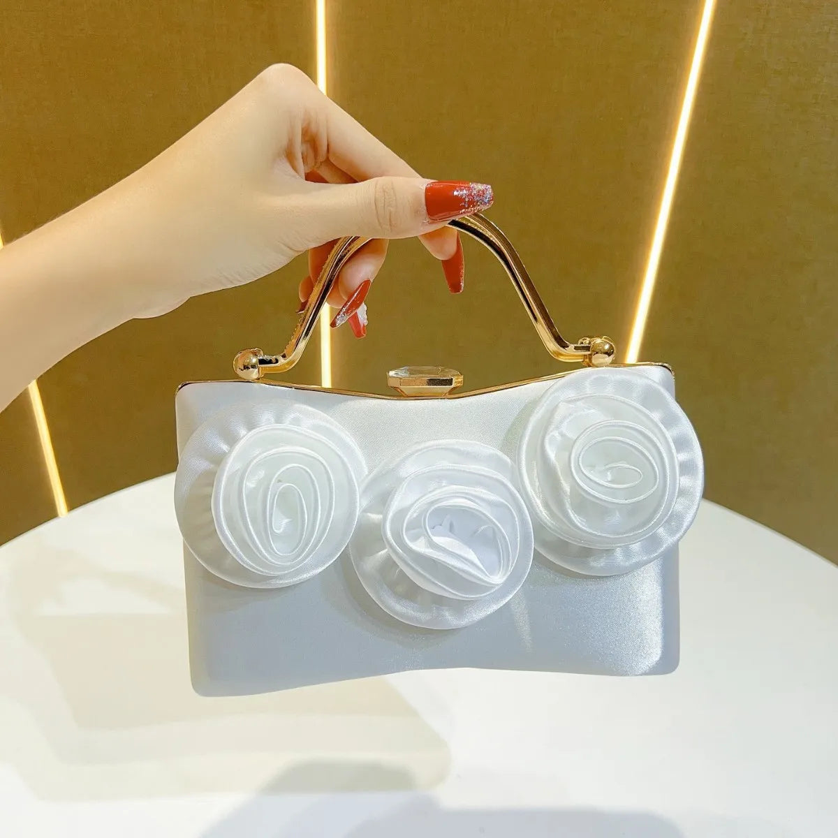 New Silk Evening Clutch Women’s Diamond Crossbody Bag Elegant Party Handbag Fashion Banquet Purse for Wedding Dinner Gown Look