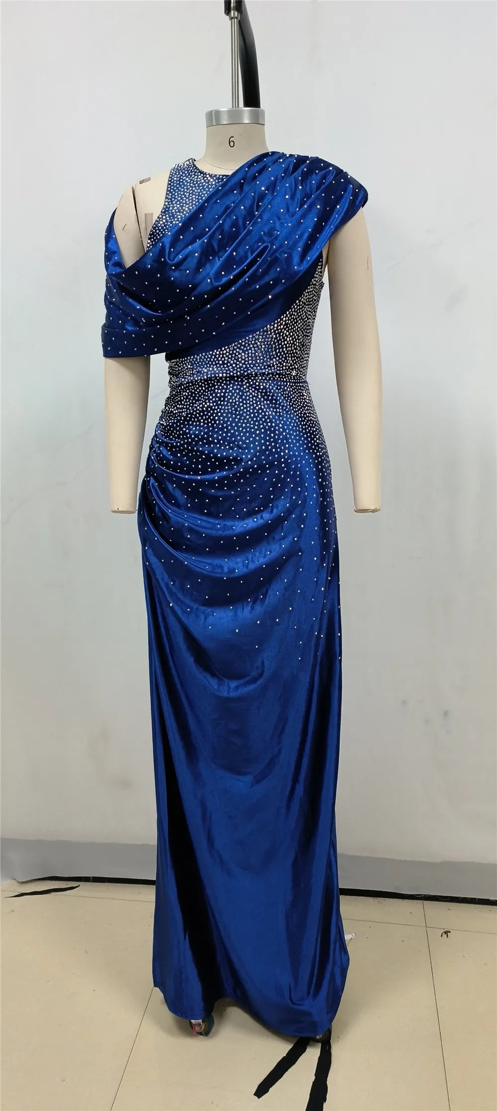 Women Luxury Royal Blue Maxy Evening Party Dress Satin White Beading Split Draped Long Celebrity Gowns Formal Gala Dresses