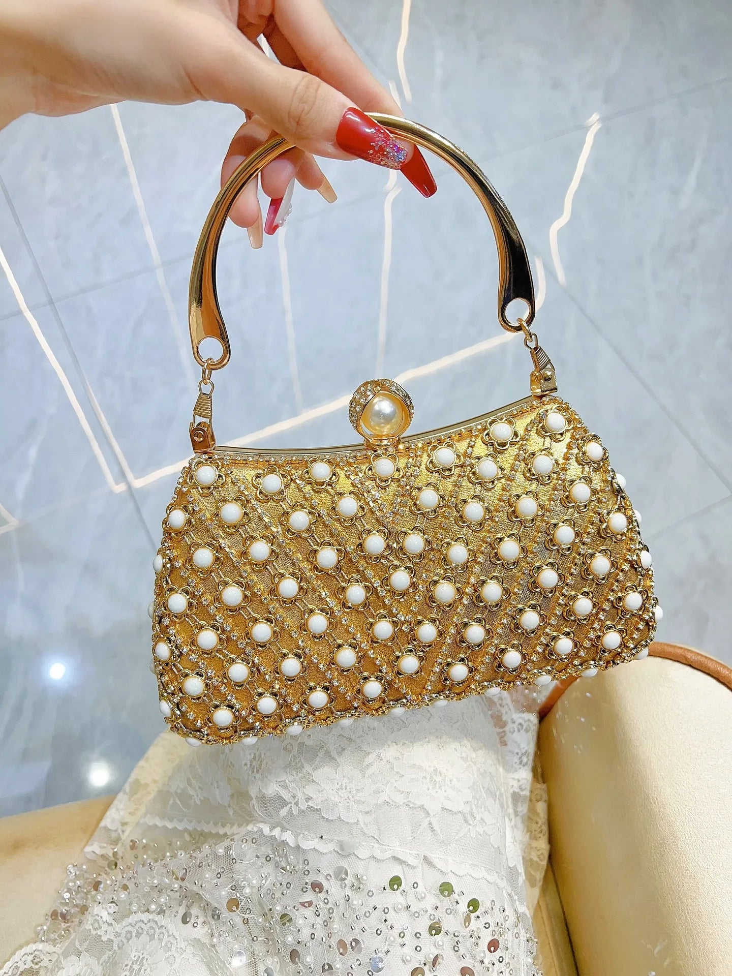 Maxy Luxurious Pearl Clutch Bags Women Shiny Crystal Diamond Evening Bags Metal Decorative Chain Banquet Handbags Shoulder Bags