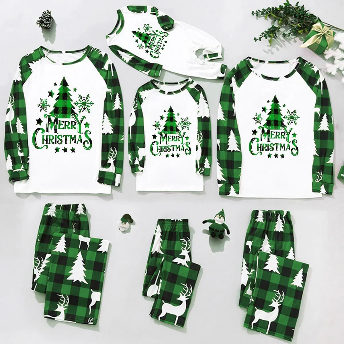 Maxy Christmas Family Look Sleepwear Mom Dad Xmas Family Matching Pajamas Santa Tree Patchwork Shirt Mother Daughter Matching Clothes
