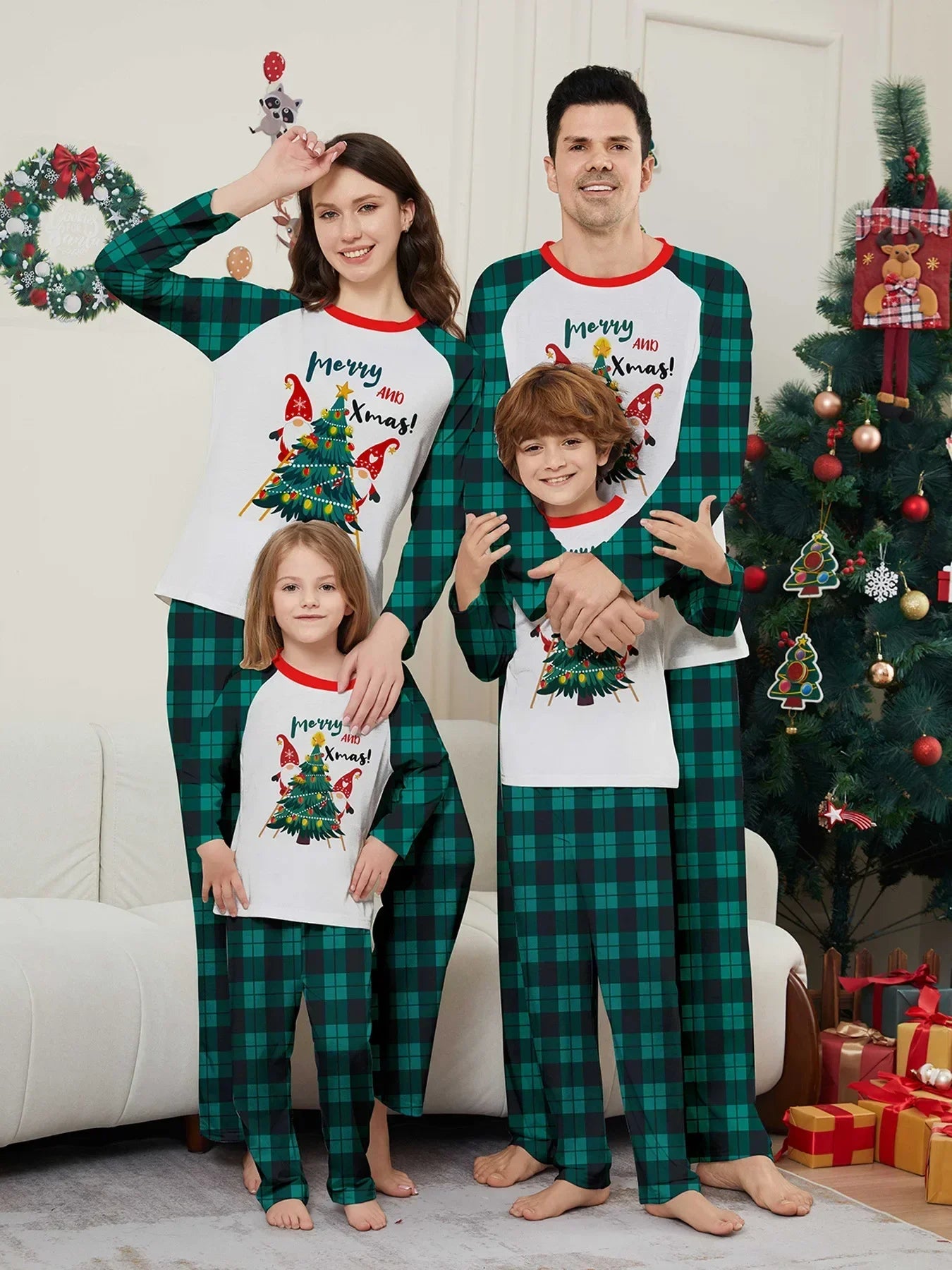 Maxy 2024 Winter Santa Tree Print Christmas Pajamas Set Mom Daughter Dad Son Matching Outfits 2 Pieces Suit Homewear Xmas Family Look