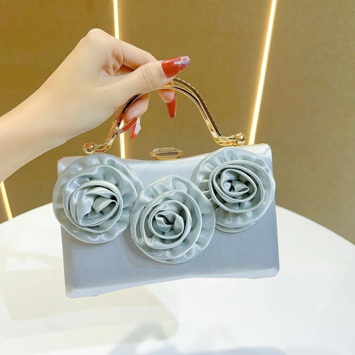 New Silk Evening Clutch Women’s Diamond Crossbody Bag Elegant Party Handbag Fashion Banquet Purse for Wedding Dinner Gown Look