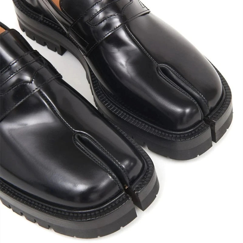 Maxy New Tabi Flats Women Slip-On Lazy Loafers Women Patent Leather Tabi Shoes Platform Shoes Woman Loafers Split Toe Pig Hoof Shoes